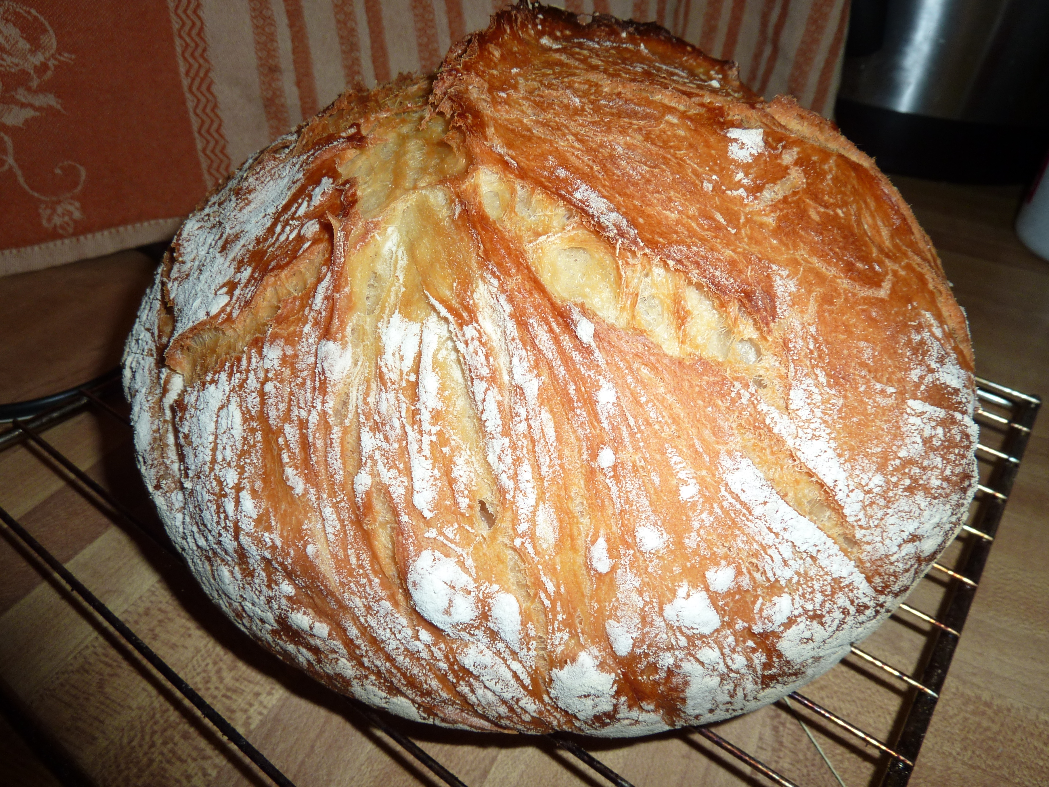 Хлеб на дрожжах дома в духовке
